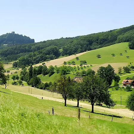 Bannstein アパート ラール